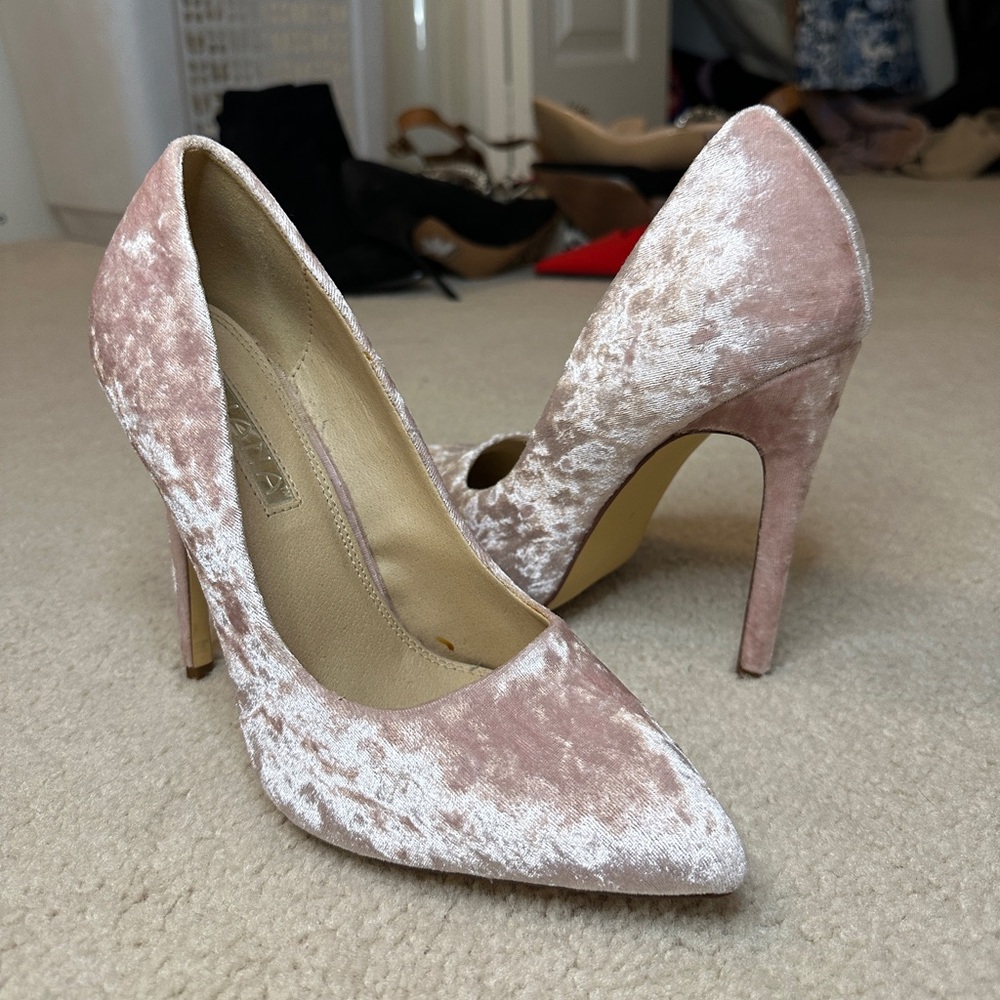 Liliana Pink Velvet Heels Size 7.5